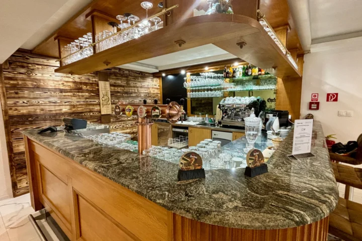 Bar restauracji Hotelu Raj